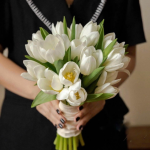 Bó hoa cưới Tulip “Tuyết Trắng”