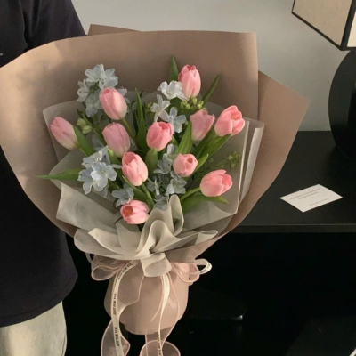 Bó Hoa Tulip Hồng Kiêu Sa