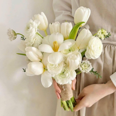 Hoa Cưới Cầm Tay Màu Trắng