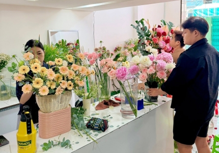 Lớp Học Chuyên Đề Hoa Cưới