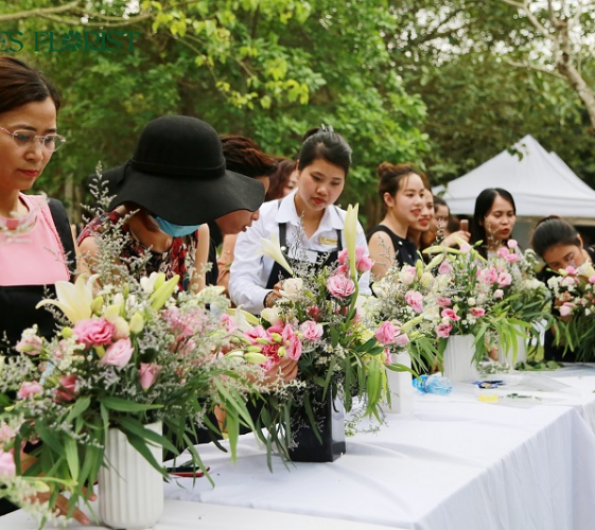 Lớp Học Chuyên Đề Hoa Cưới