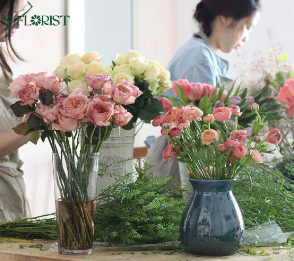 Lớp Học Cắm Hoa Chuyên Nghiệp