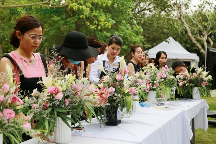 lớp học cắm hoa chuyên đề hoa cưới