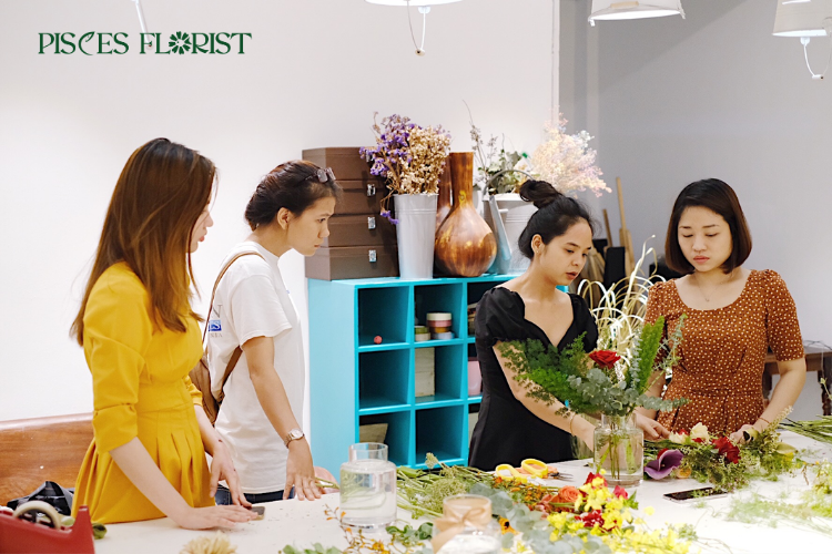 những ai nên học cắm hoa cưới